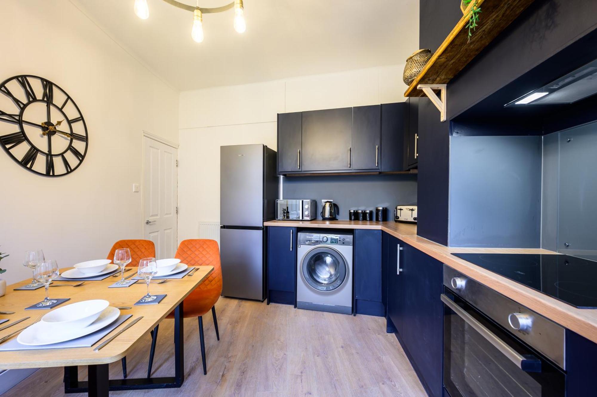 Вилла Stunning House Sleeps 7 - Parking Бакстон Экстерьер фото