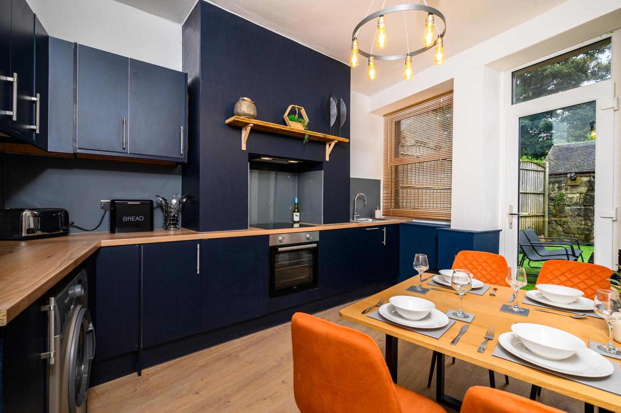 Вилла Stunning House Sleeps 7 - Parking Бакстон Экстерьер фото